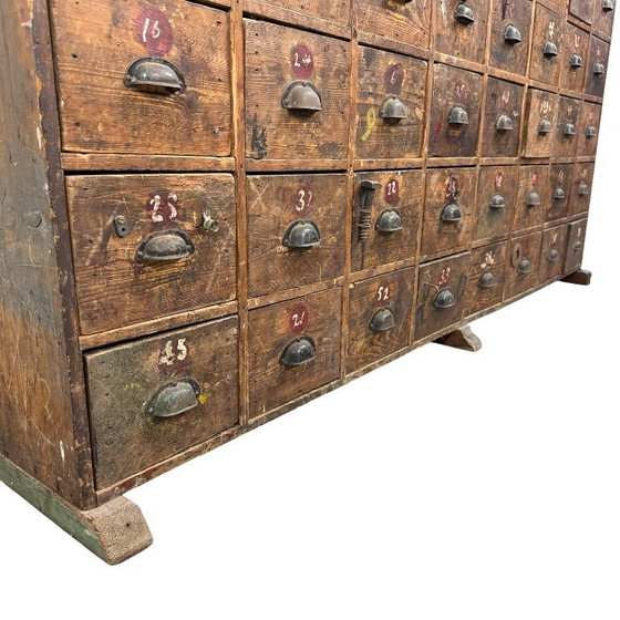 Image 1 of Gran cómoda antigua – mueble industrial con 48 cajones