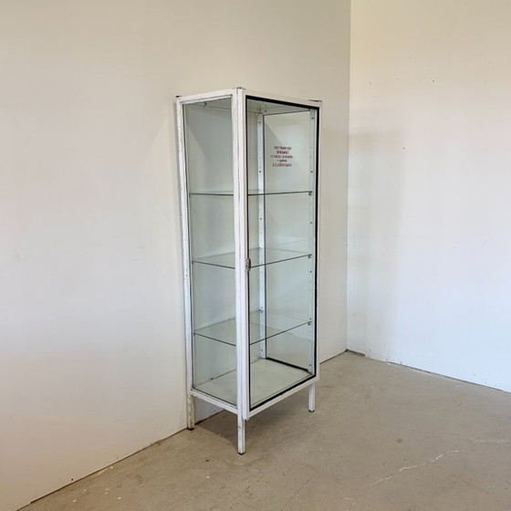 Vintage Polish Medical Display Cabinet 1960s – Glass, Iron (photo 2 of 17)