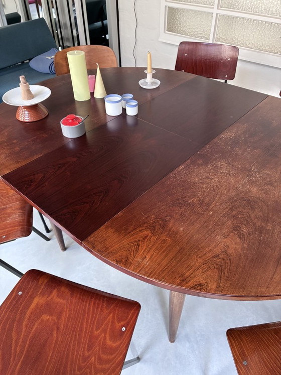 Vintage V-Form Extendable Round Dining Table – 1960s – Wood (photo 3 of 17)
