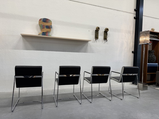 Image 1 of 4 sillas de comedor Leolux Spring Orchid en piel Black Dawn