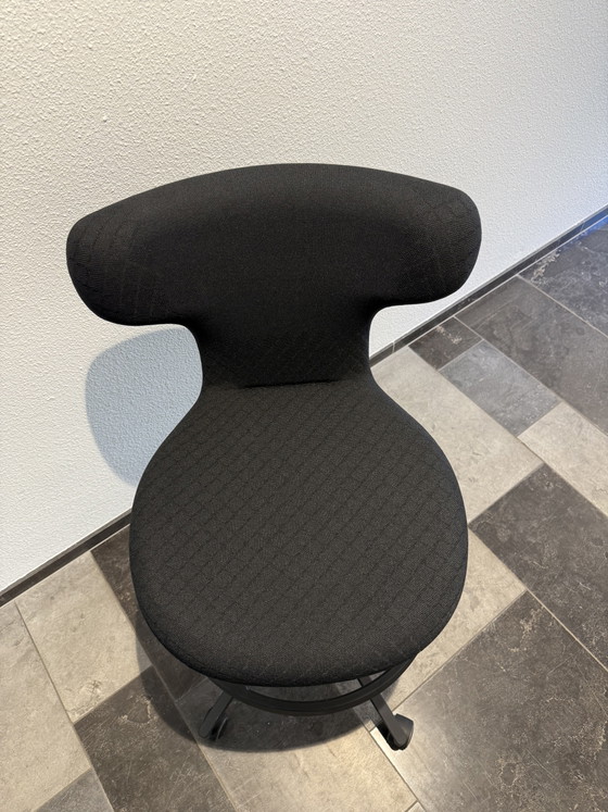 Image 1 of 4x Vitra Pivot stoelen