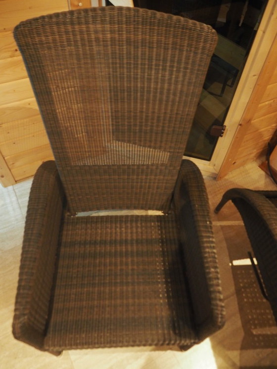 Image 1 of 2 poltrone DEDON con poggiapiedi (cuscini inclusi)