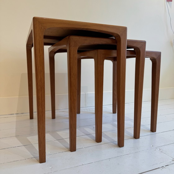 Image 1 of Mid-century nestingtafels in teak