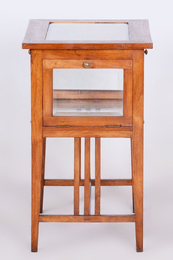 Gerestaureerde art-deco serveerwagen, walnoothout, facetgeslepen glas, Tsjechisch, jaren 1920 – Wood (photo 8 of 12)