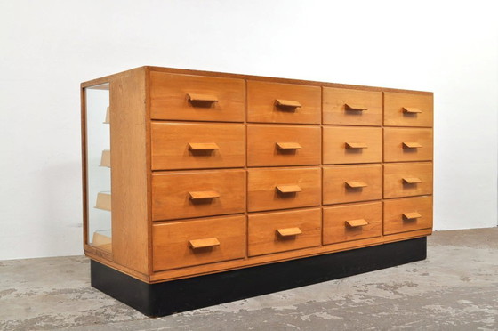 Image 1 of Vintage Winkelvitrine / toonbank in eik en beuken, 1930s