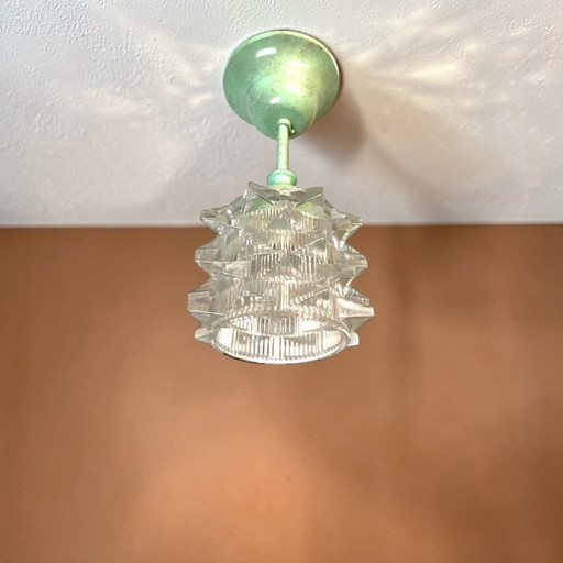 Kleine geometrische plafondlamp van geperst glas met halfverzonken montage voor de slaapkamer