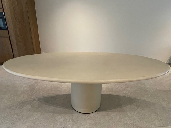 Image 1 of Mesa de comedor ovalada mortex