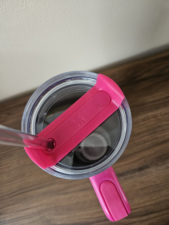 Image 1 of Stanley Quencher Taza Hello Kitty