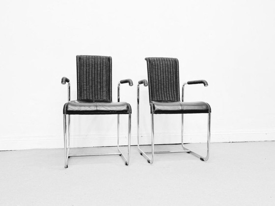 1/7 Tecta D20 B20 Cantilever Chair Black Leather – Chairs and lounge chairs, Plastic (photo 4 of 12)