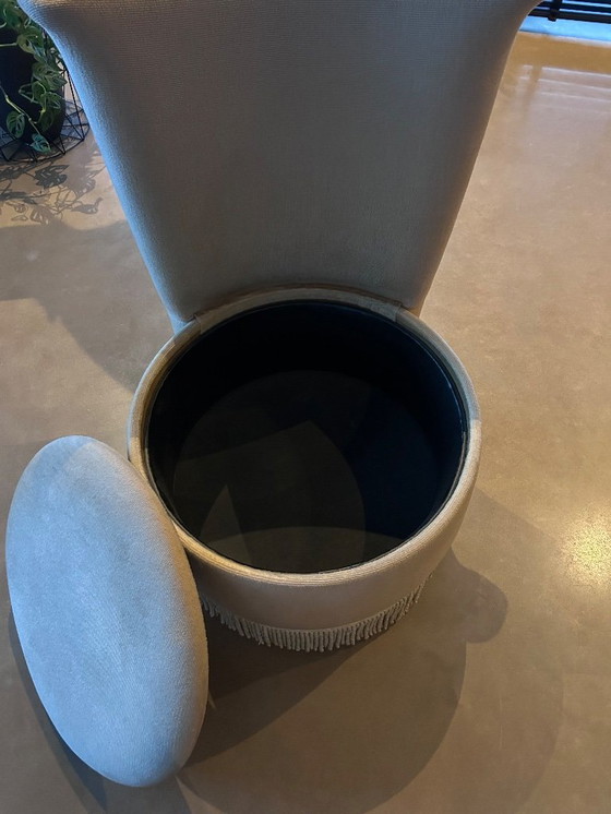 Image 1 of Vintage beige rokstoel met franje en opbergruimte