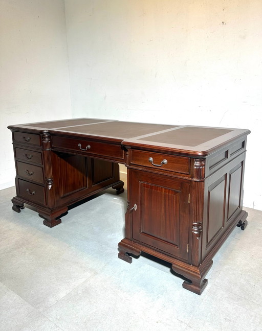 Escritorio clásico de caoba de doble cara – bureau (photo 2 of 5)