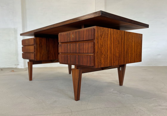 Image 1 of Bureau de direction en bois de rose par Illum Wikkelsø, 1970