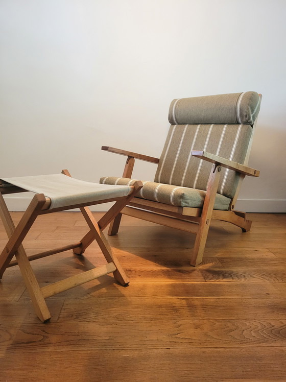 Image 1 of Fauteuil en Voetenbank van Hans J. Wegner voor AP Stolen