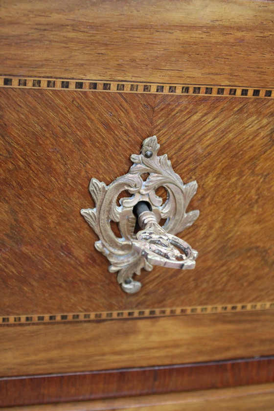 Image 1 of CÓMODA CON TAPA DE MÁRMOL ROSA