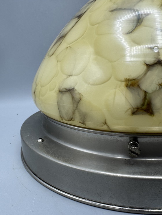 Image 1 of Vintage gemarmerde plafondlamp - elegantie in glas en metaal
