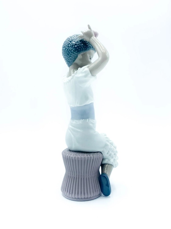 1980s Lladró Ceramic Lady Sculpture (photo 5 of 7)