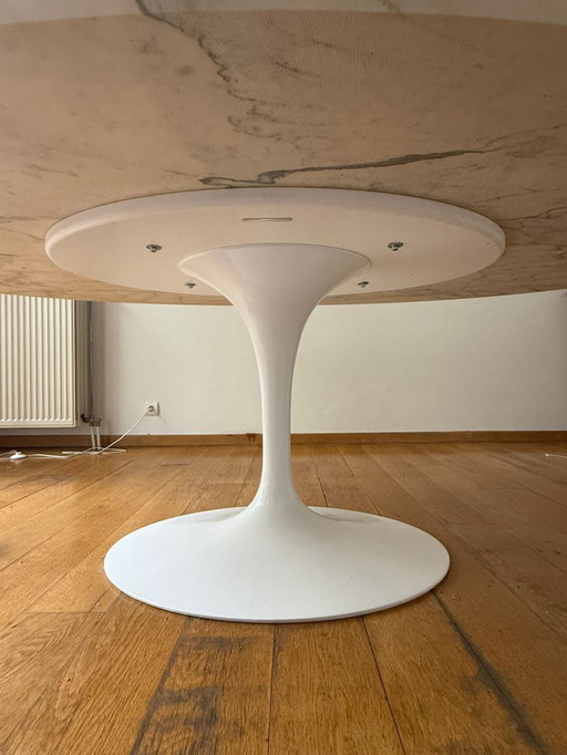 Knoll Tulip Table By Eero Saarinen