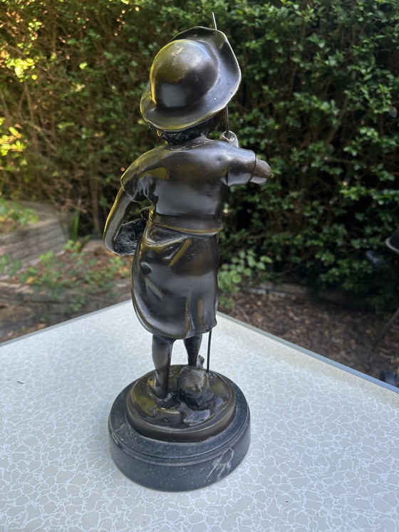 Bronzo con patina verde, "Giovane pescatore" di Hippolyte François Moreau, Francia, circa 1900 – Sculture (photo 8 of 13)