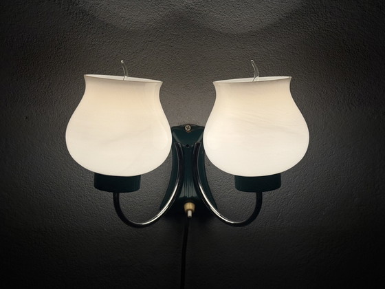 Image 1 of Applique murale vintage avec double abat-jour en verre - pleine de caractère et unique