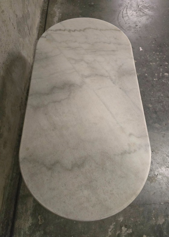 Table bistrot ovale en marbre blanc et piètement en fonte noire - 120 cm – Tables de salle à manger, Marble (photo 7 of 10)
