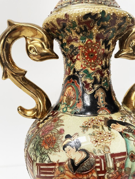 Image 1 of Display vase with Moriage design