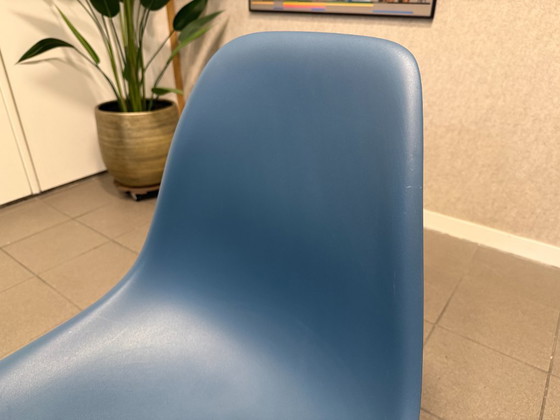 Vitra | Eames | DSR | Azul Marino | 1 unidad – Sillas de comedor, Metal, Plástico (photo 6 of 9)