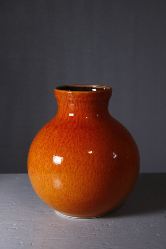 Jars France - Vintage Ceramic Ball Vase, Bright Orange Enamel, 20th Century Design – Mid Century Modern (photo 3 of 8)