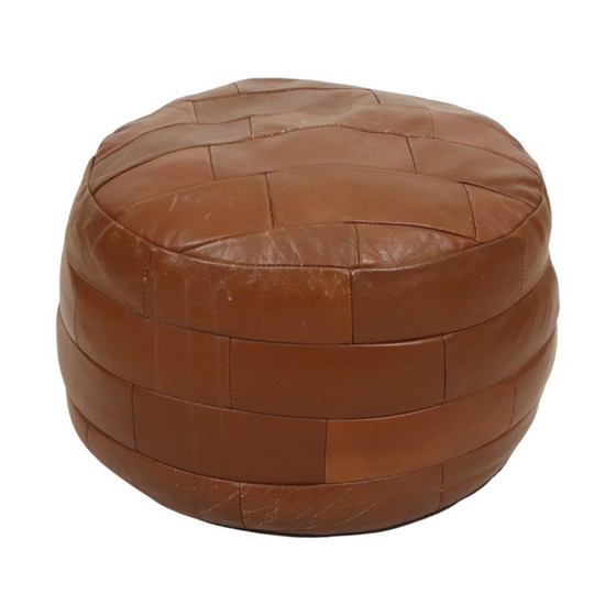 Image 1 of Pouf rotondo vintage in similpelle con patchwork