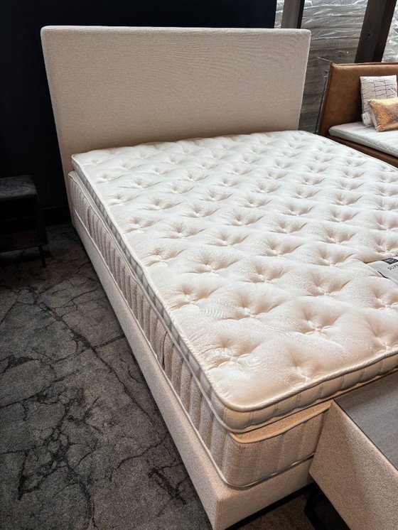 Image 1 of Serta Vogue box spring Tom 180 x 210