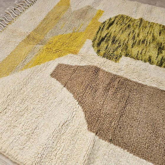 Tapis berbère marocain 250cm x 150cm – Laine (photo 6 of 11)