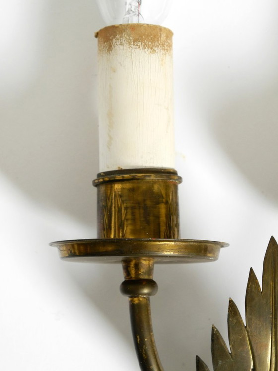 Image 1 of Une paire de rares et belles appliques murales en laiton modernes du milieu du siècle par Vereinigte Werkstätten