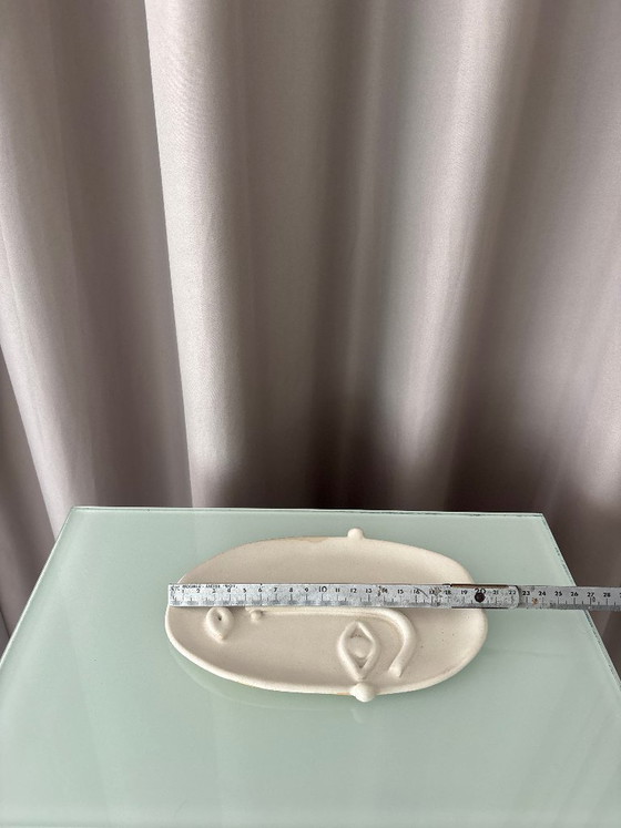 Bandeja facial del taller Madriguera contemporáneo | Bandeja de gres hecha a mano | Plato de cerámica (photo 9 of 10)