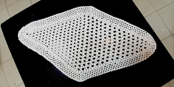 Image 1 of Tovaglia vintage piccola all'uncinetto fatta a mano 30 x 21 cm