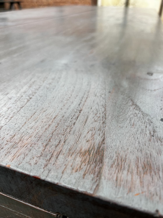 Image 1 of Massieve eettafel teakhout, voor de eetkamer of als tuintafel.