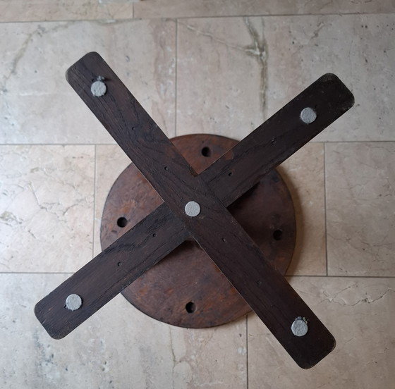 Image 1 of MESA ANTIGUA DE ROBLE TALLADO