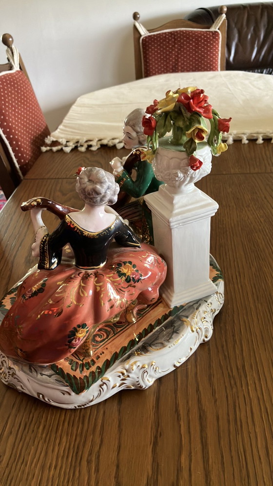 Image 1 of Exclusief Porseleinen Beeld – Musicerend Paar – Hollywood Regency / Rococo