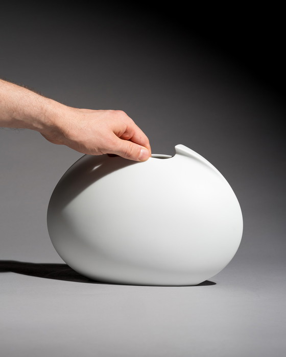 Image 1 of Lino Sabattini TASCA Vase ROSENTHAL Bisque Porcelain Postmodern Minimalism 20x27