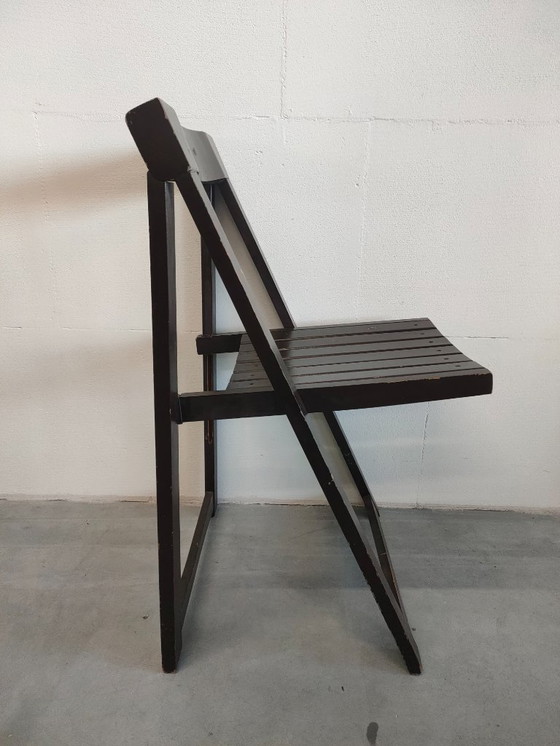 Image 1 of Set di 2 sedie pieghevoli in legno "intrecciato" vintage degli anni '60, in stile Trieste di Aldo Jacober.