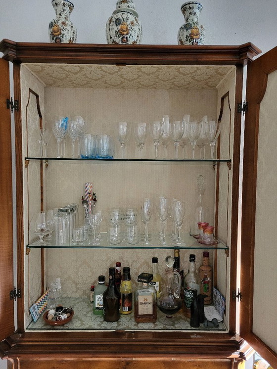 Image 1 of Klassische italienische Glas- und Getränkevitrine