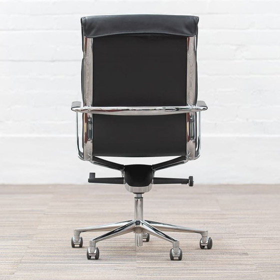 Image 1 of Icf Una Chair Executive Directiestoel