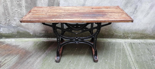 Industrial workbench