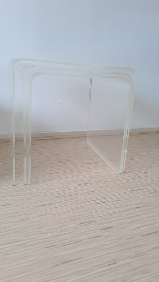 Mimiset Plexiglass vintage nesting tables