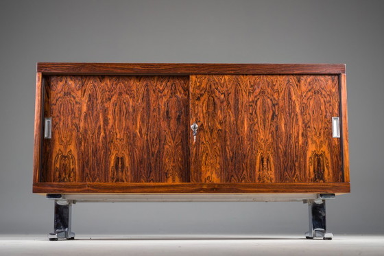 Image 1 of  Credenza di metà secolo in legno impiallacciato Palisander con gambe cromate, 1960