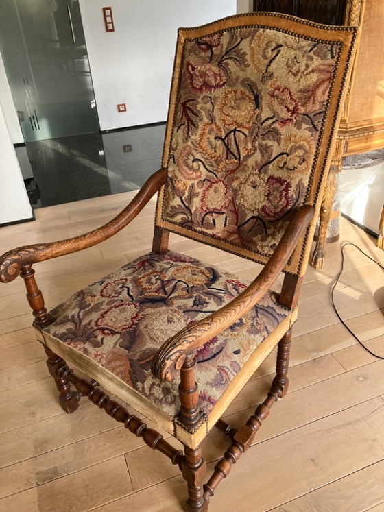 Image 1 of antieke zetel