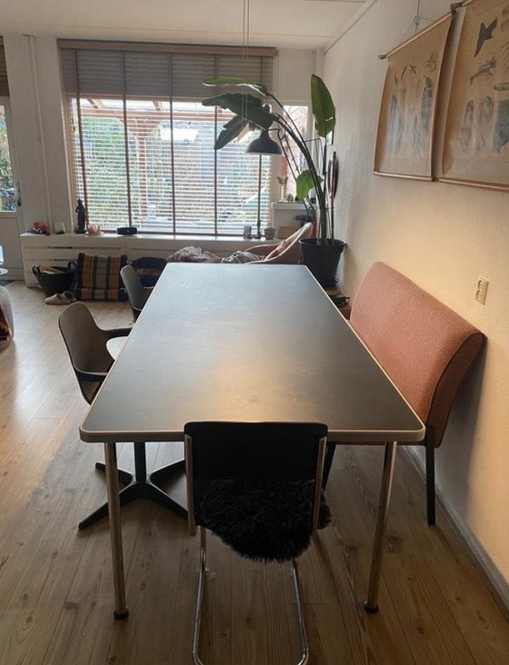 Image 1 of Gispen tafel 515