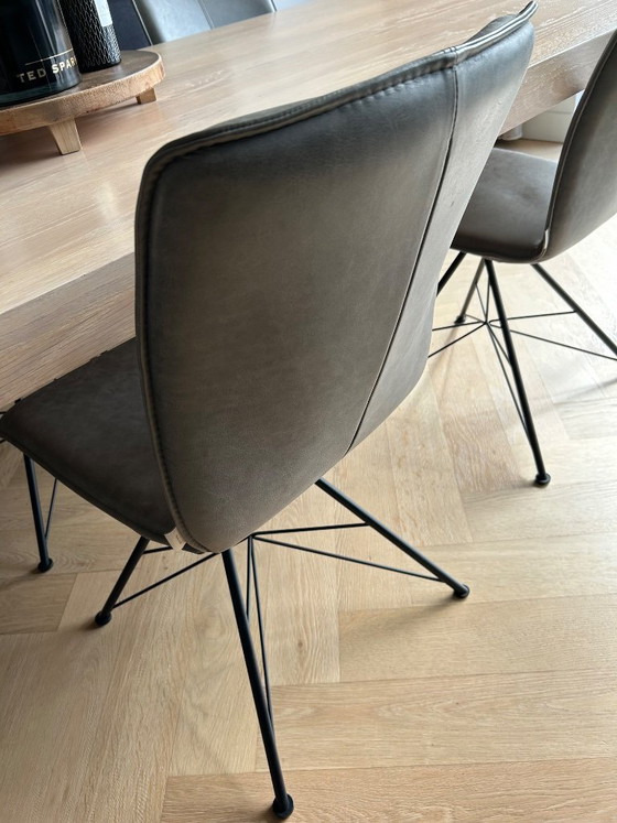 Image 1 of Tavolo da pranzo Bert Plantagie abbastanza nuovo - Rovere con struttura in metallo