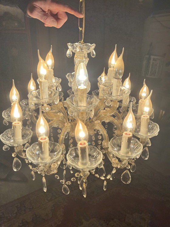 Image 1 of Hermosa lámpara de araña de cristal antigua
