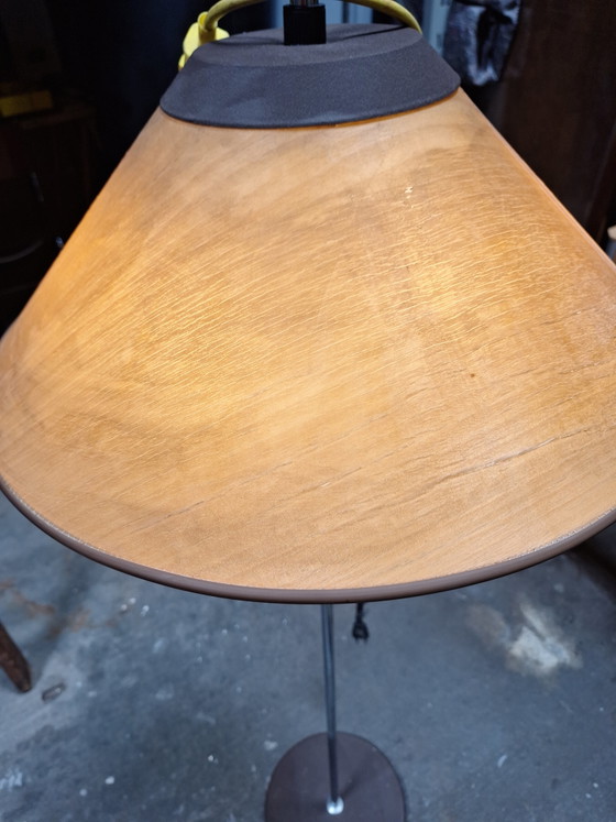 Image 1 of Herda staande schemerlamp met houten fineerkap