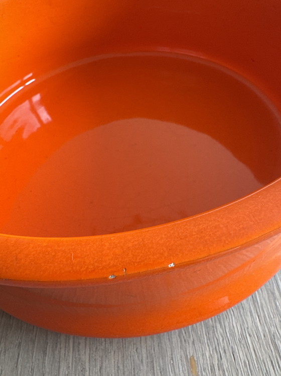 Image 1 of Voiture à échelle orange