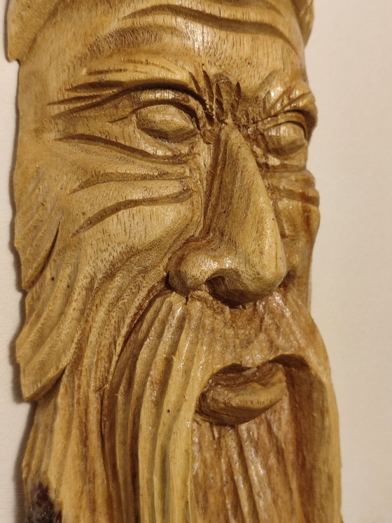 Image 1 of 4 handgefertigte Figuren aus Holzstämmen